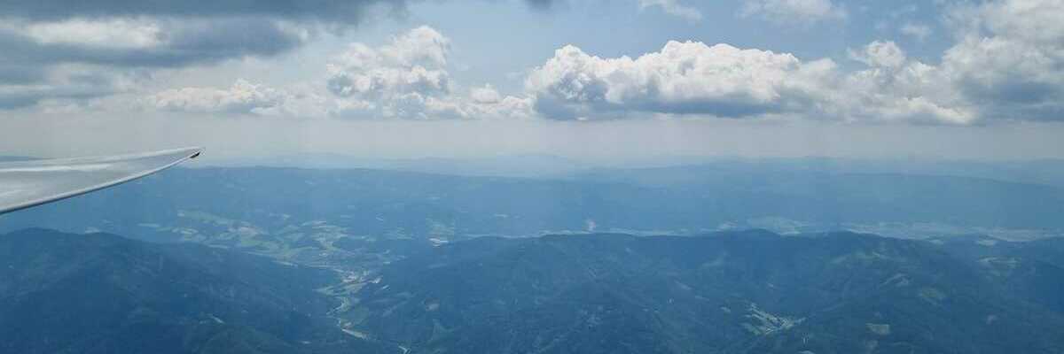 Flugwegposition um 10:02:32: Aufgenommen in der Nähe von Altenberg an der Rax, Österreich in 2497 Meter